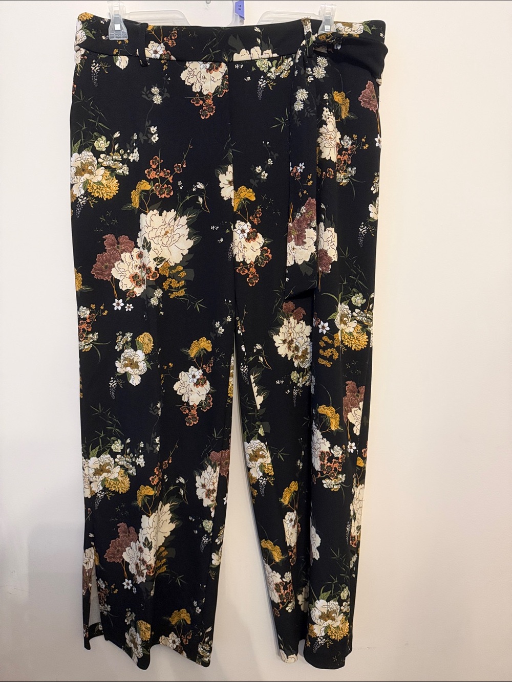 Jules & Leopold Black Floral Tie-Waist Pants